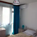 Elmar Villa *